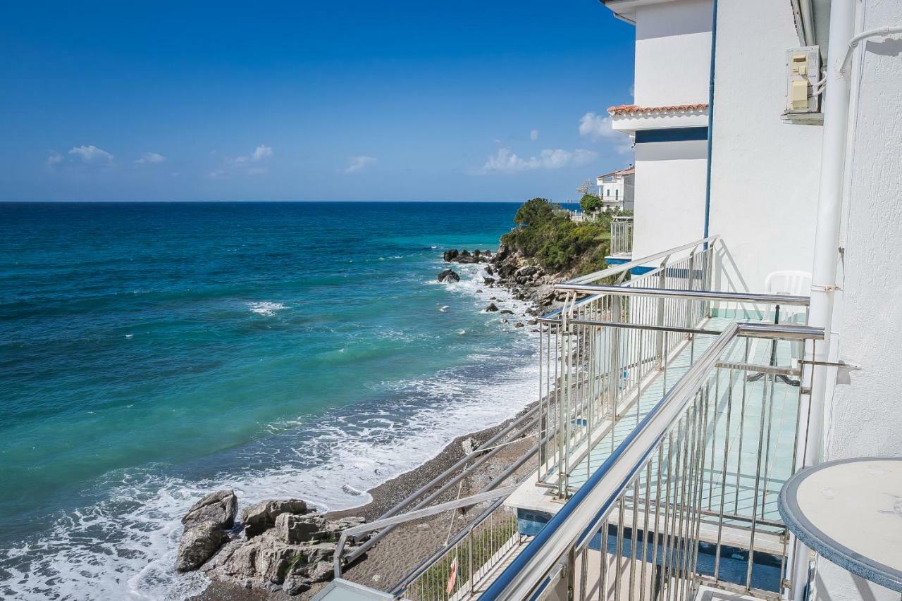 Hotel La Perla Villammare Eksteriør bilde