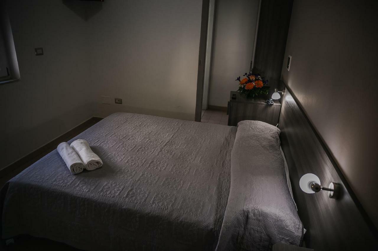 Hotel La Perla Villammare Eksteriør bilde